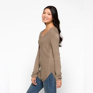 NWT Rd Style Josslyn V Neck Women’s Brown Sweater Pullover Size Large